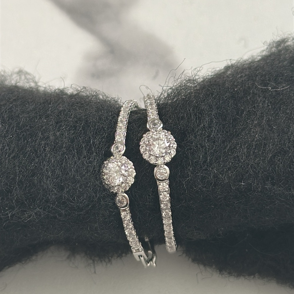 New- Elegant Silver tone bling small hoops